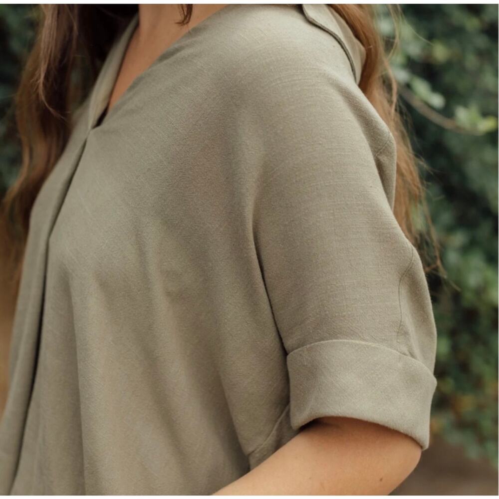 Neuflora Waco Tan Linen Blend Top Medium Button Back V Neck Cuffed Short Sleeve - Picture 8 of 9